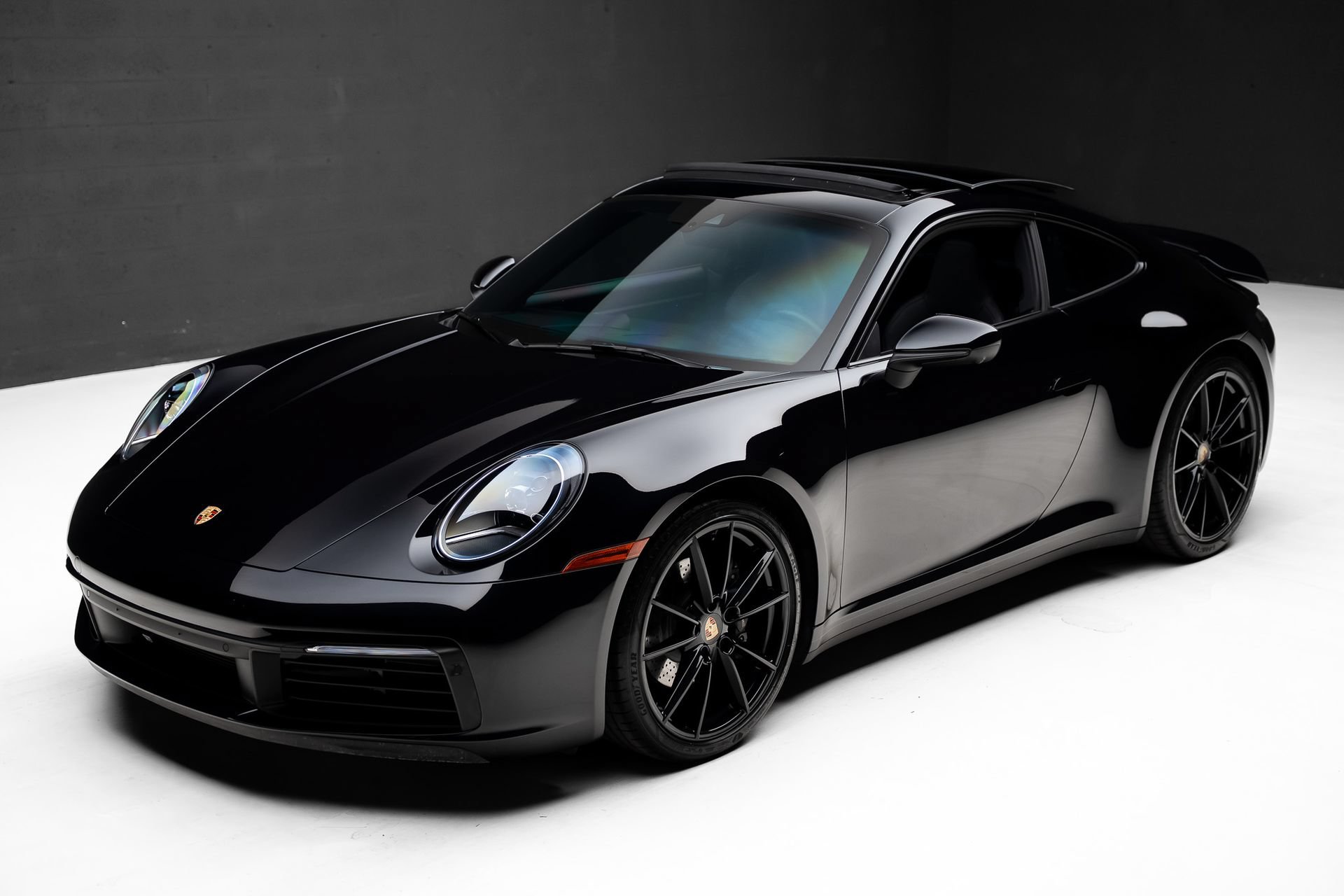 Used 2024 Porsche 911 Carrera 4 AWD/4WD image 5