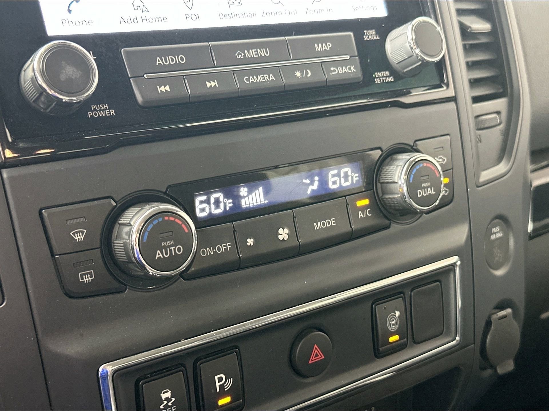 Used 2022 Nissan Titan SV w/ SV Convenience Package image 20