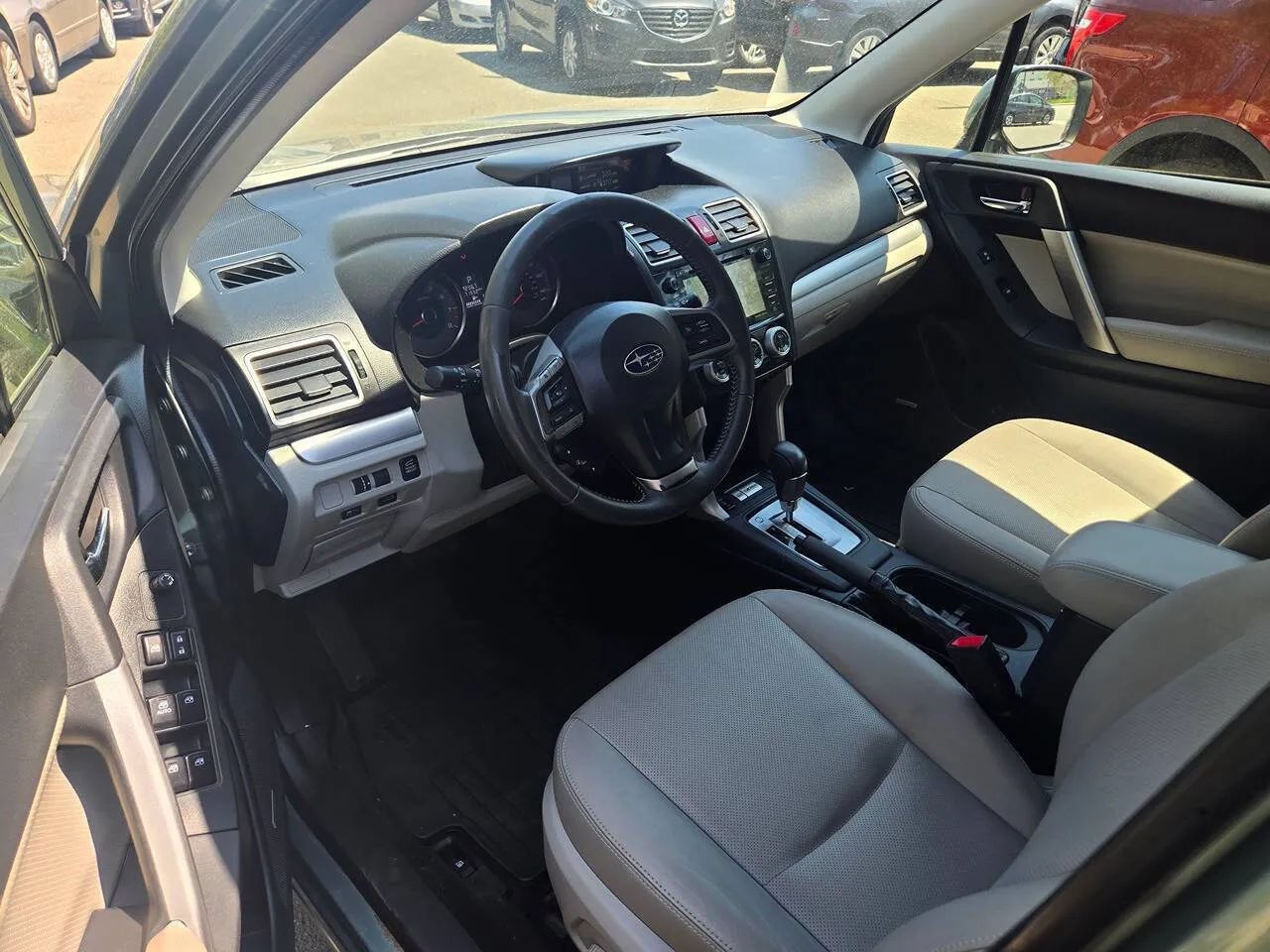 Used 2016 Subaru Forester 2.5i Limited AWD/4WD image 2