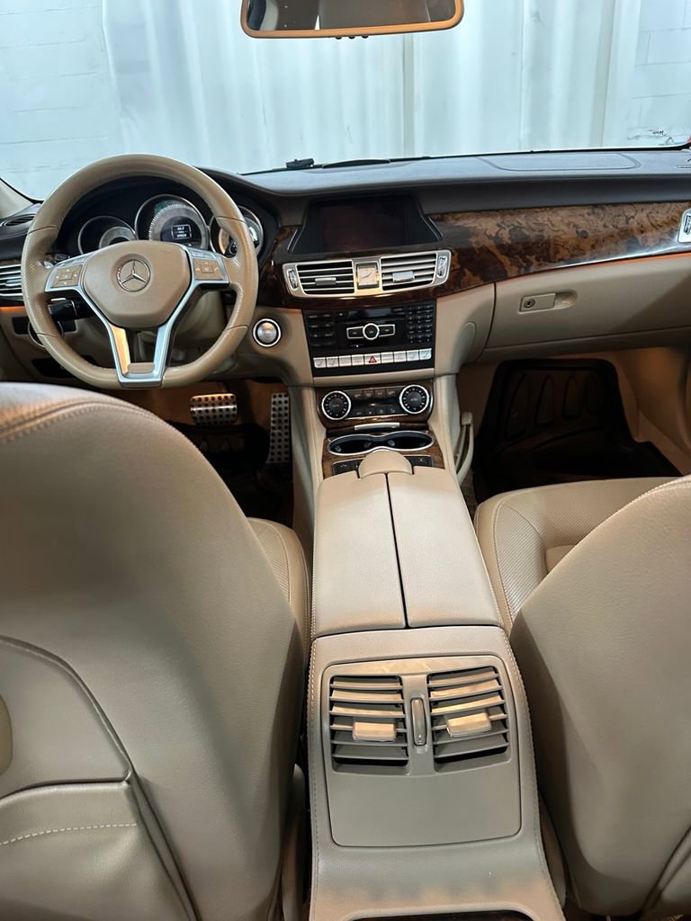 Used 2012 Mercedes-Benz CLS 550 4MATIC image 21