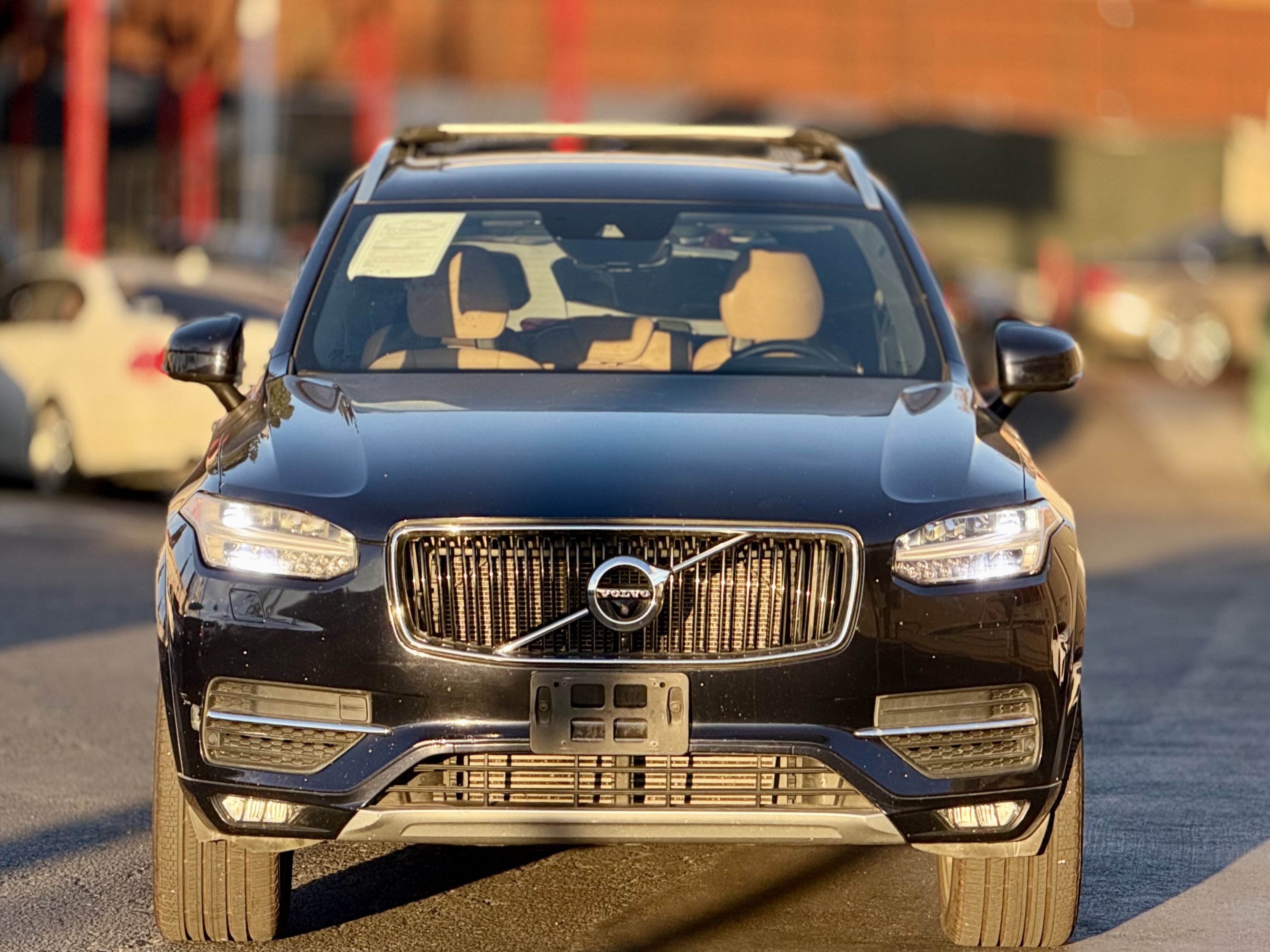 Used 2017 Volvo XC90 T6 Momentum w/ Vision Package AWD/4WD image 4