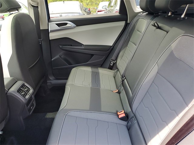 New 2025 Volkswagen Taos SE image 11
