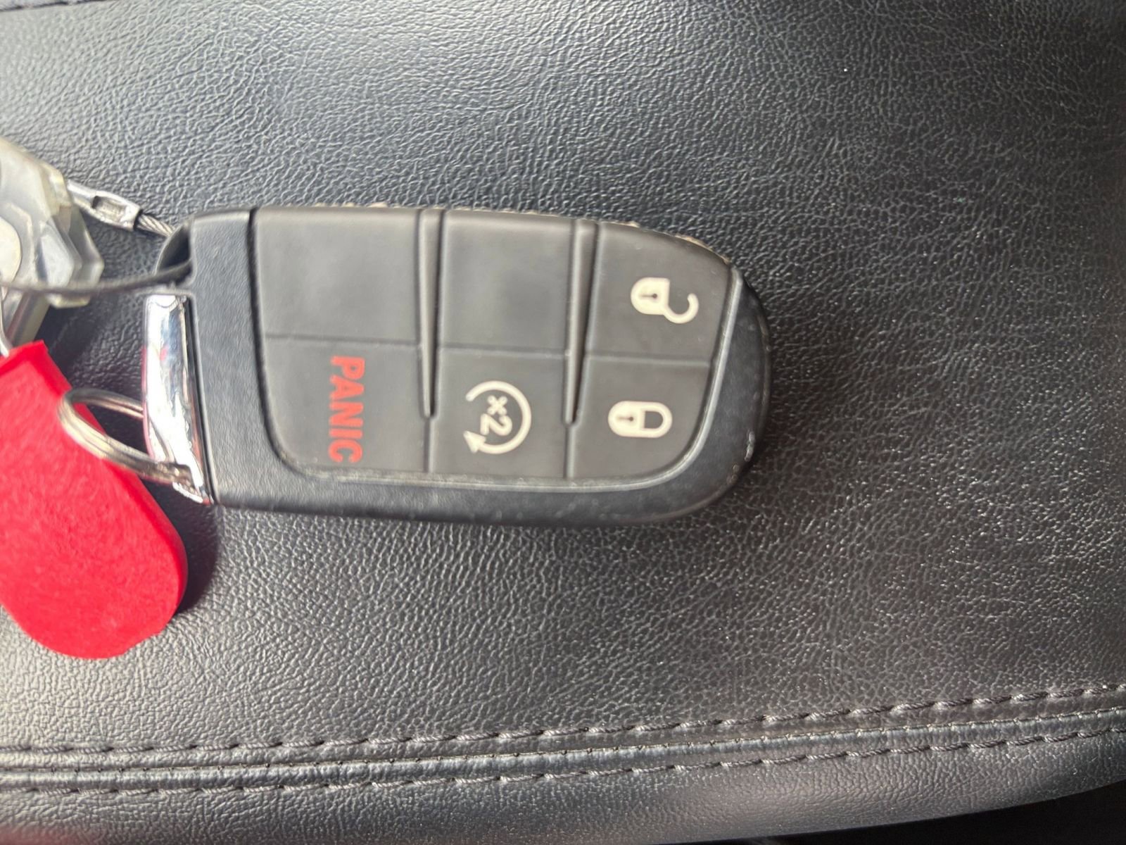 Used 2025 Jeep Compass Limited image 22