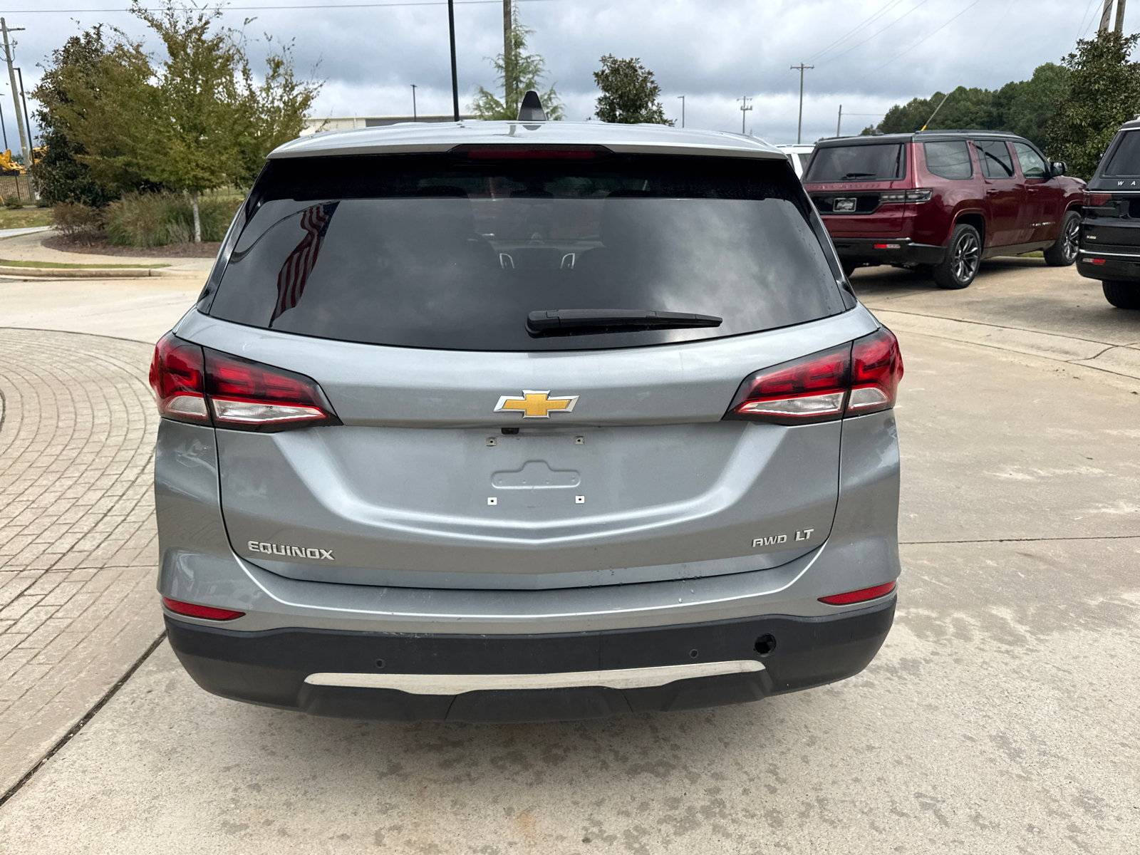 Used 2024 Chevrolet Equinox LT AWD/4WD image 9