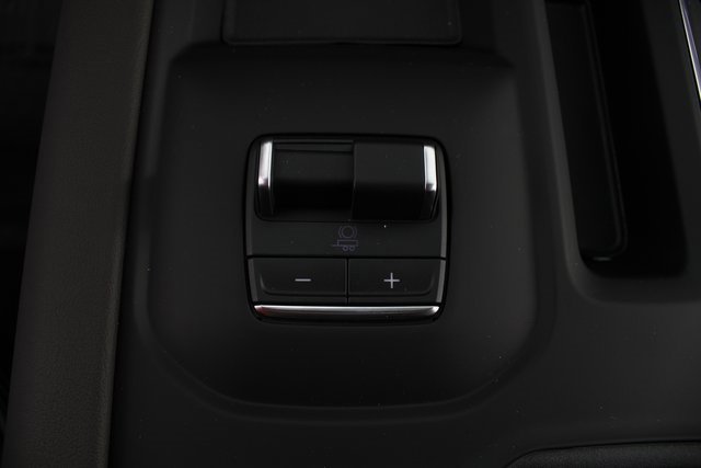 New 2026 GMC Sierra 3500 Denali w/ Denali Reserve Package image 9