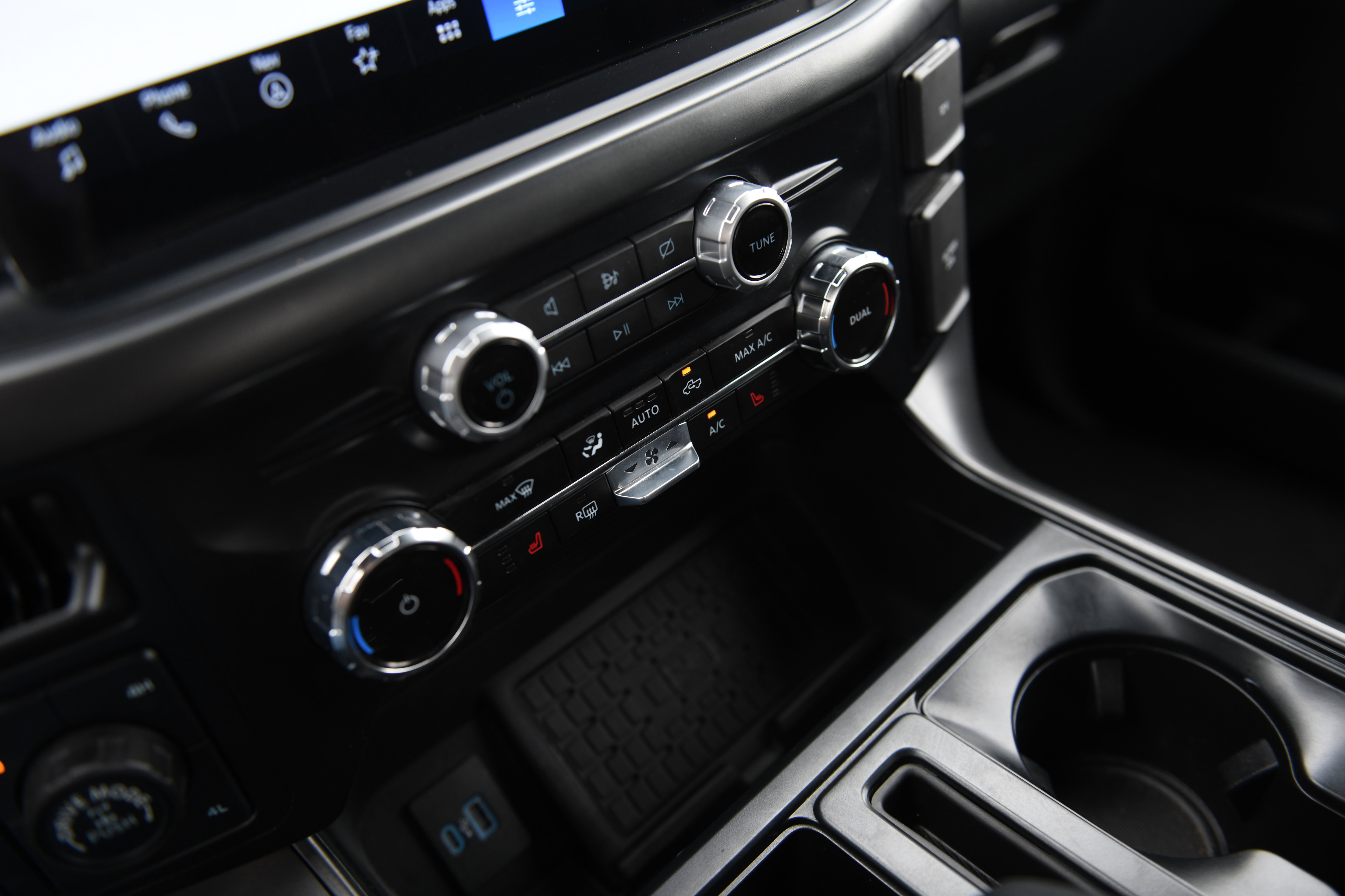 Used 2024 Ford F150 XLT w/ Equipment Group 302A MID image 26