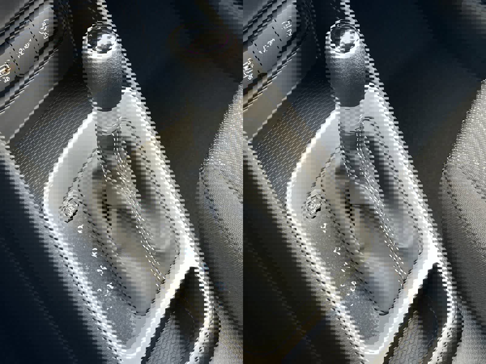 New 2026 Hyundai Venue SE image 21