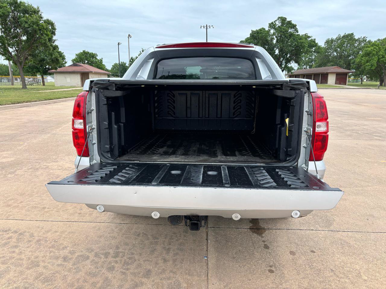 Used 2012 Chevrolet Avalanche LTZ AWD/4WD image 28