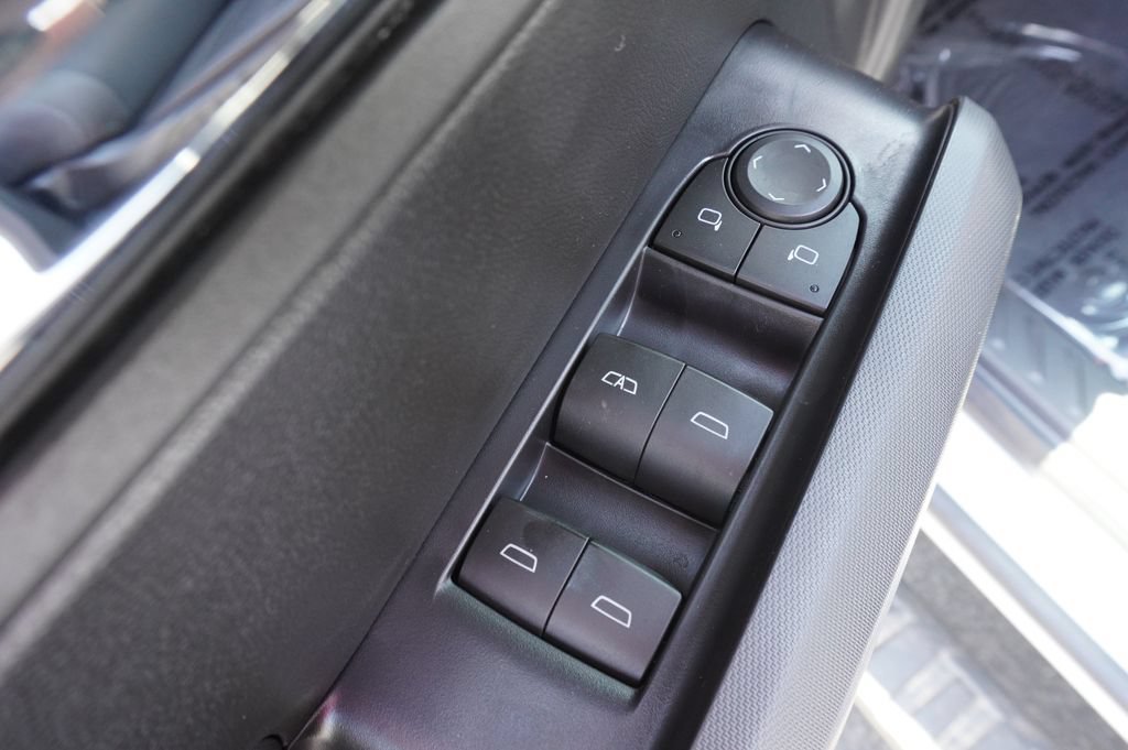 New 2026 GMC Canyon Elevation w/ Convenience Package RWD image 17