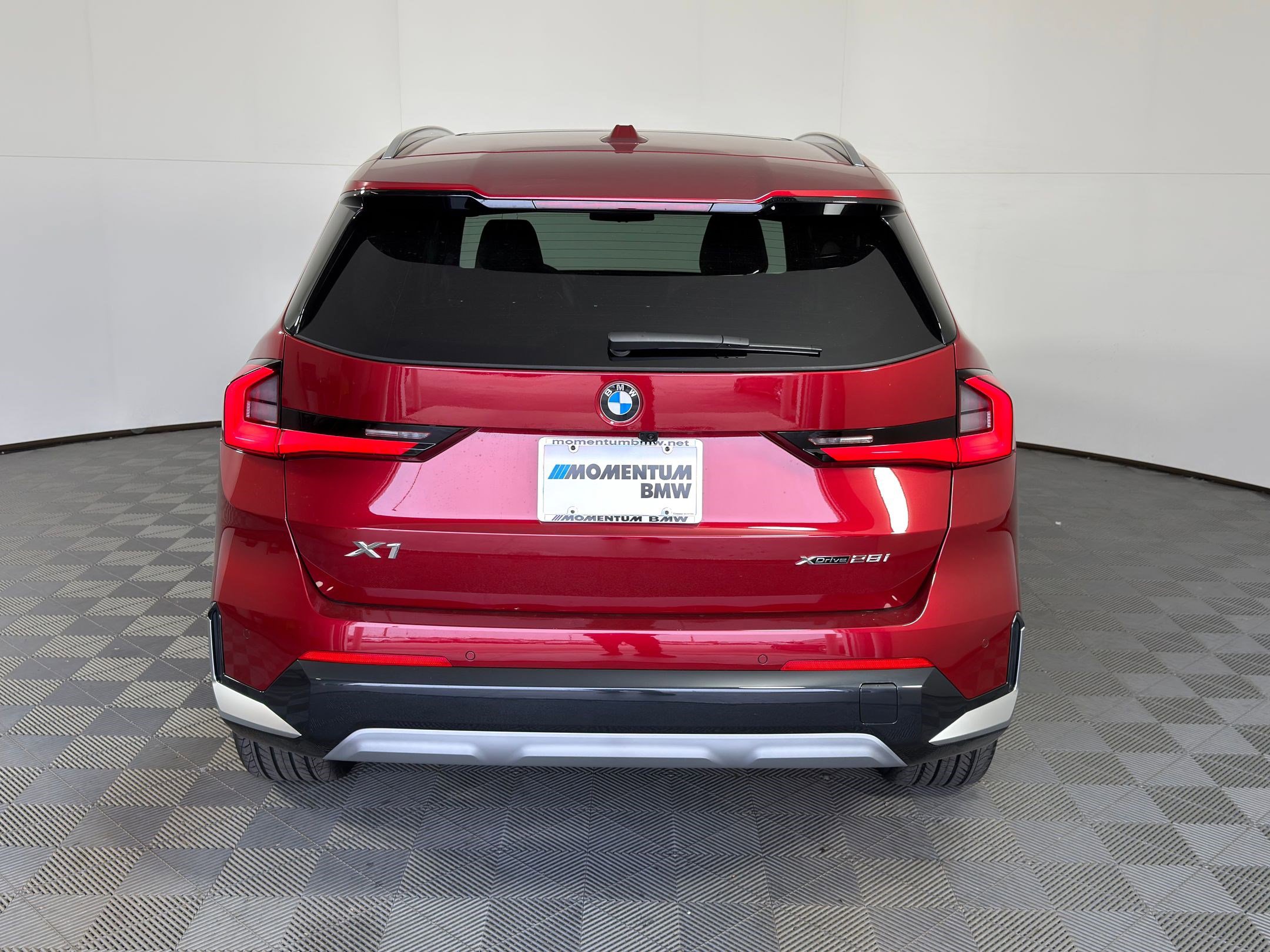 Used 2026 BMW X1 xDrive28i w/ Technology Package image 8