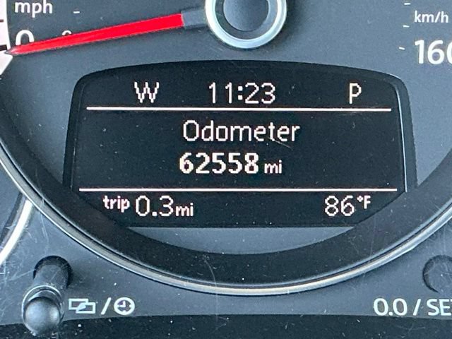 Used 2016 Volkswagen Beetle 1.8T Classic FWD image 24