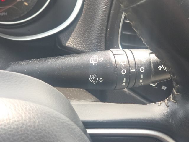 Used 2018 Jeep Compass Latitude FWD image 38