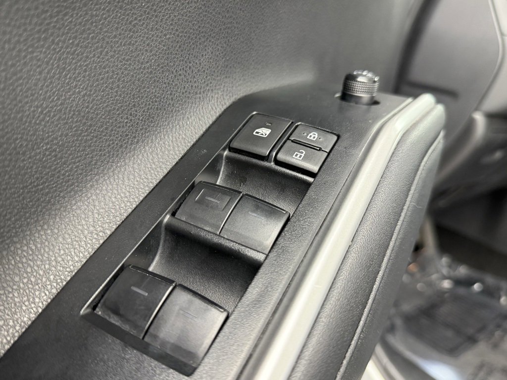 Used 2024 Toyota Highlander LE image 15