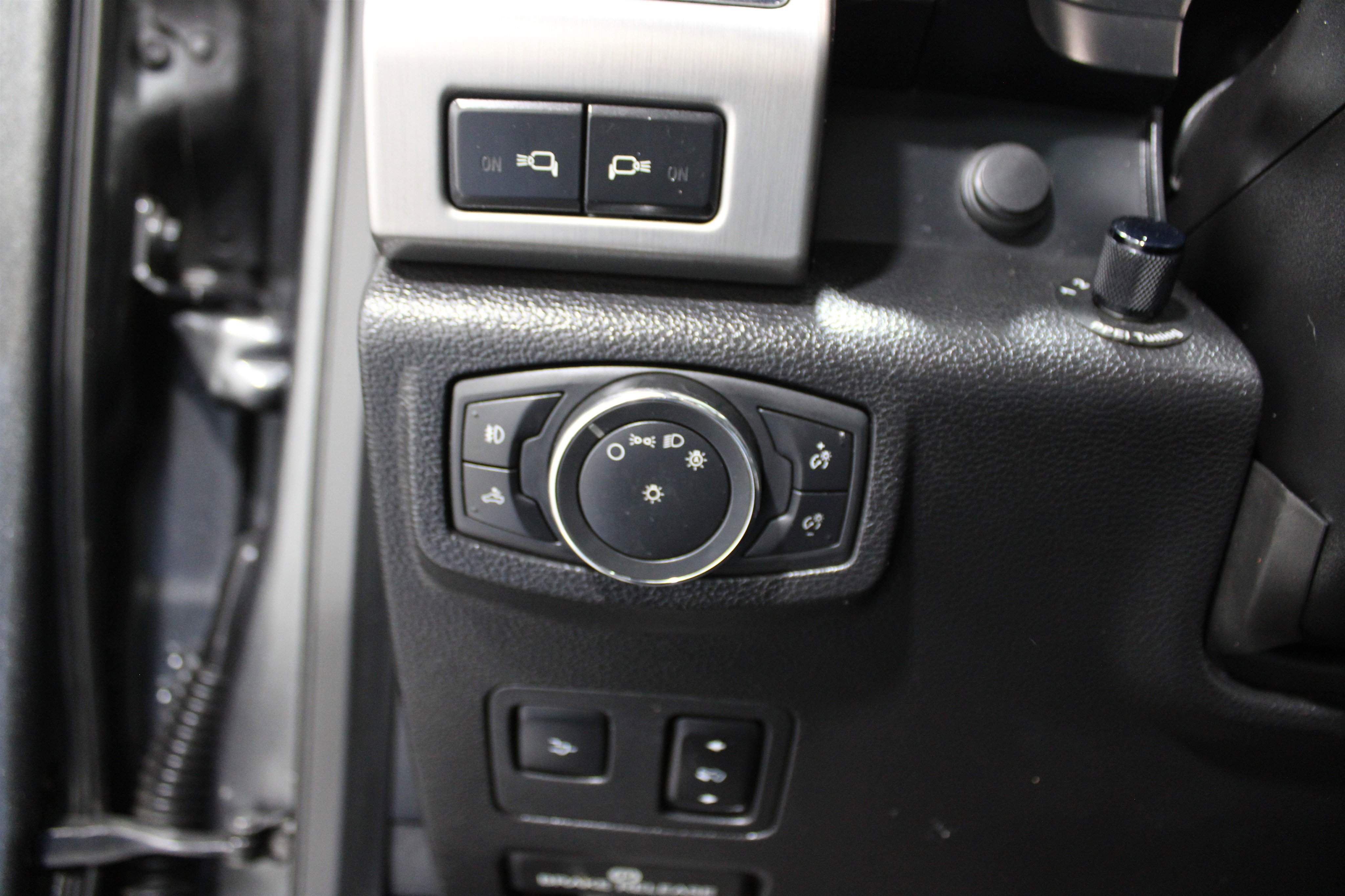 Used 2018 Ford F450 Platinum w/ Platinum Ultimate Package AWD/4WD image 8