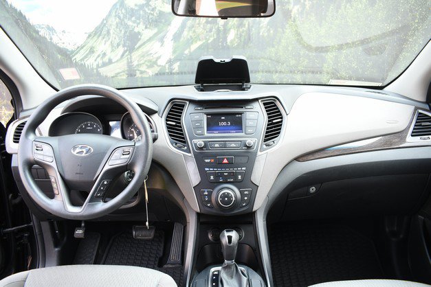 Used 2017 Hyundai Santa Fe Sport FWD image 18