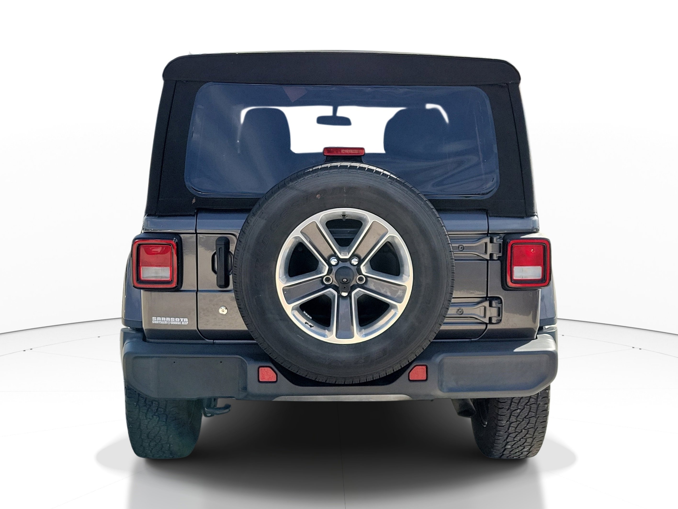 Used 2019 Jeep Wrangler Unlimited Sahara AWD/4WD image 5