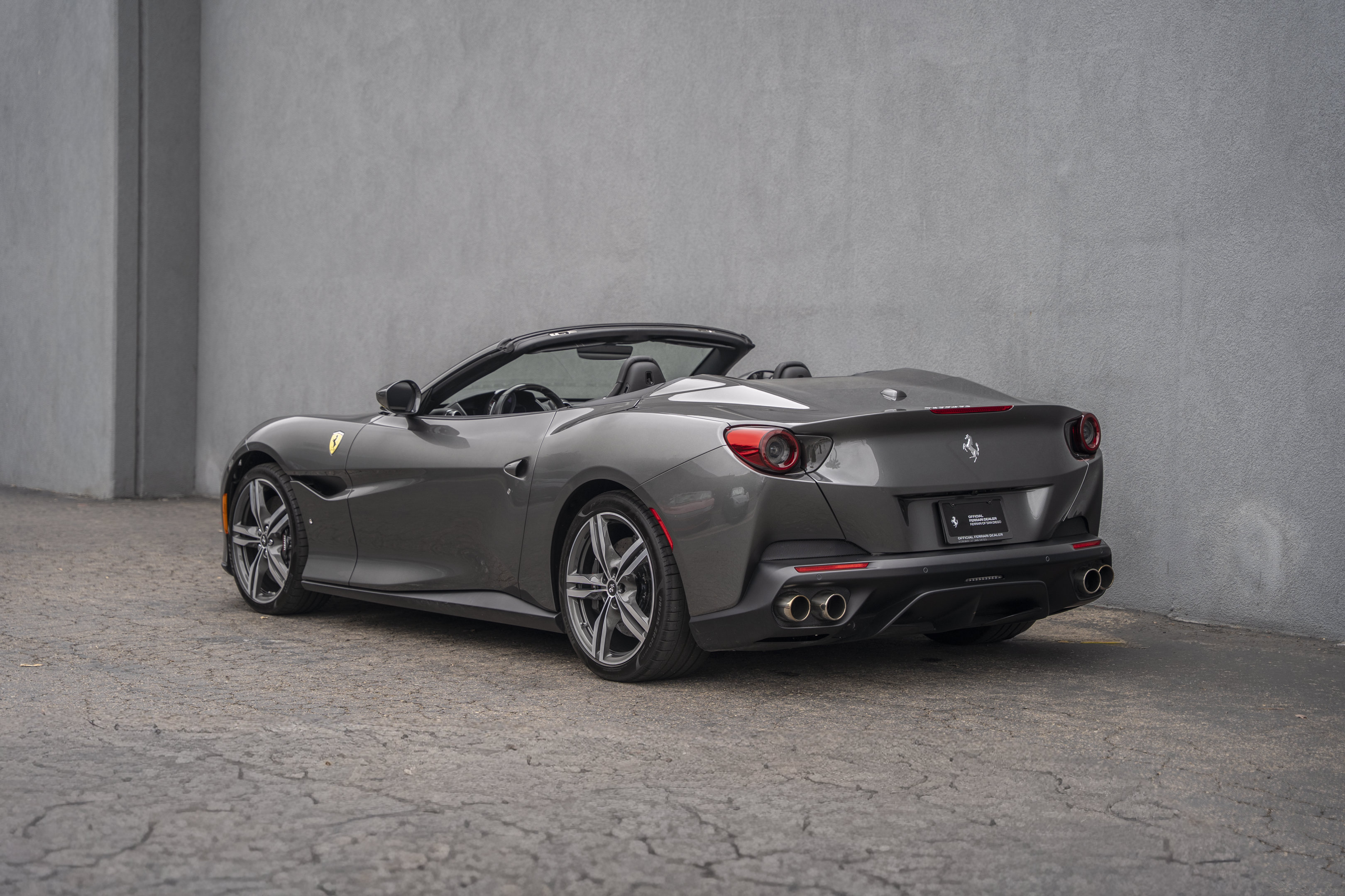 Used 2020 Ferrari Portofino RWD image 3