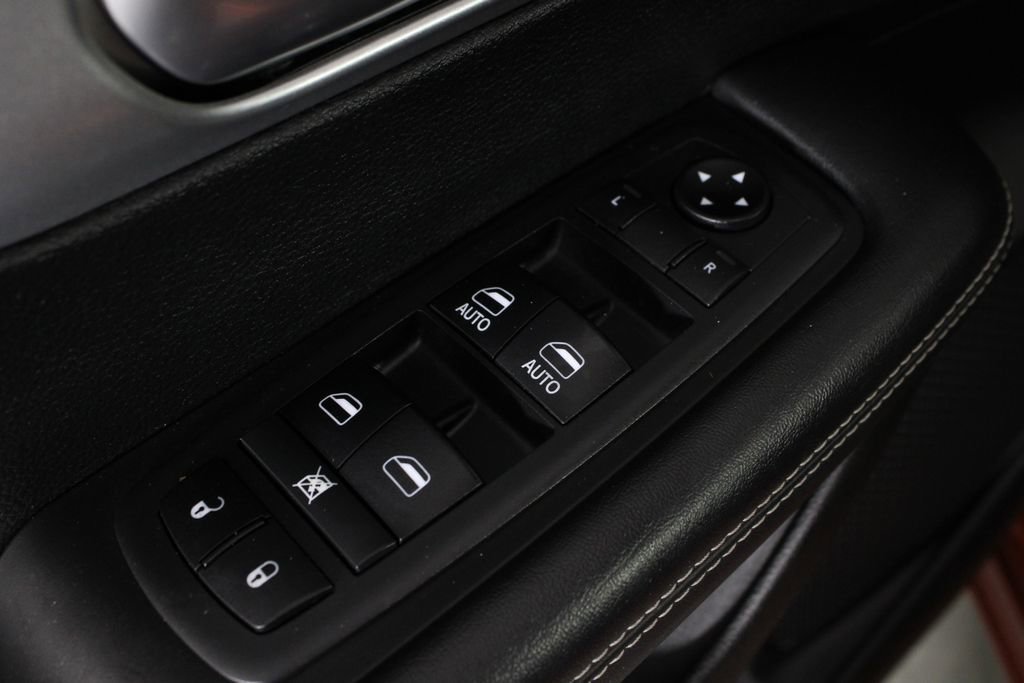 Used 2018 Chrysler Pacifica Touring Plus w/ S Appearance Package image 23