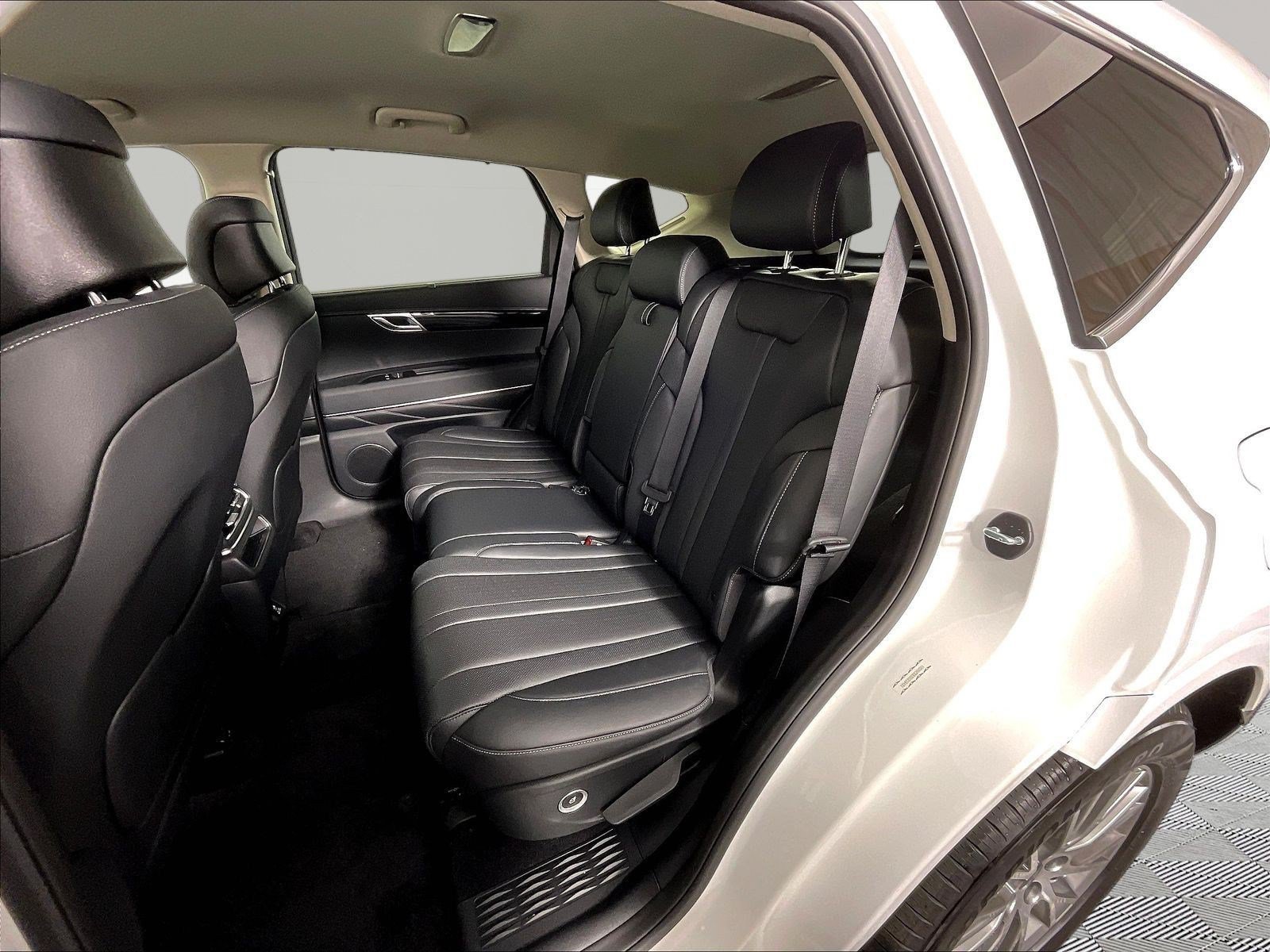 Used 2025 Genesis GV80 2.5T AWD/4WD image 21