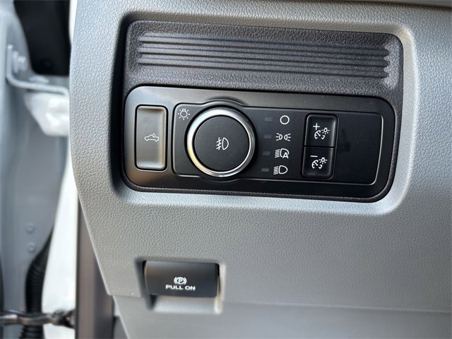 New 2025 Ford F550 4x4 Regular Cab Super Duty image 15