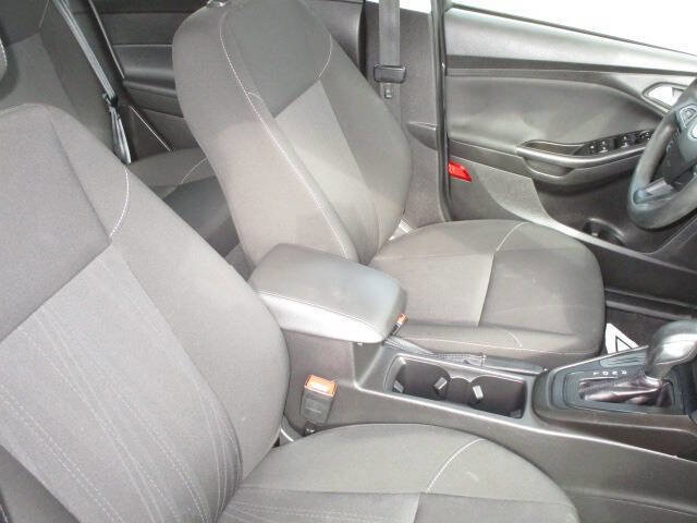Used 2018 Ford Focus SE image 17
