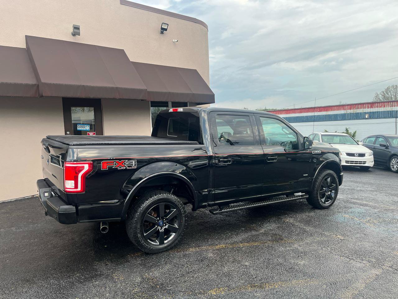 Used 2016 Ford F150 XLT w/ Equipment Group 302A Luxury AWD/4WD image 5
