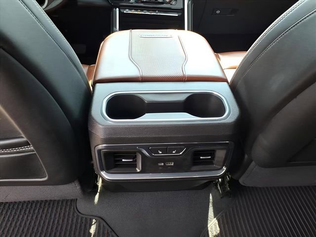 Used 2024 GMC Sierra 3500 Denali Ultimate image 16