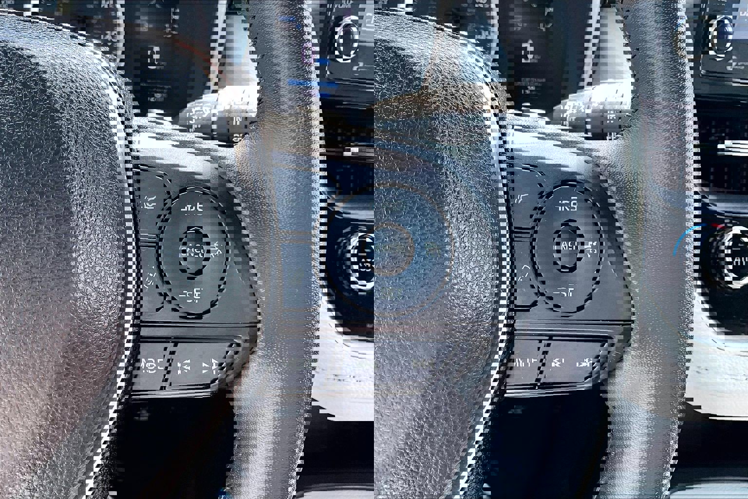 Used 2021 Toyota Corolla SE image 18