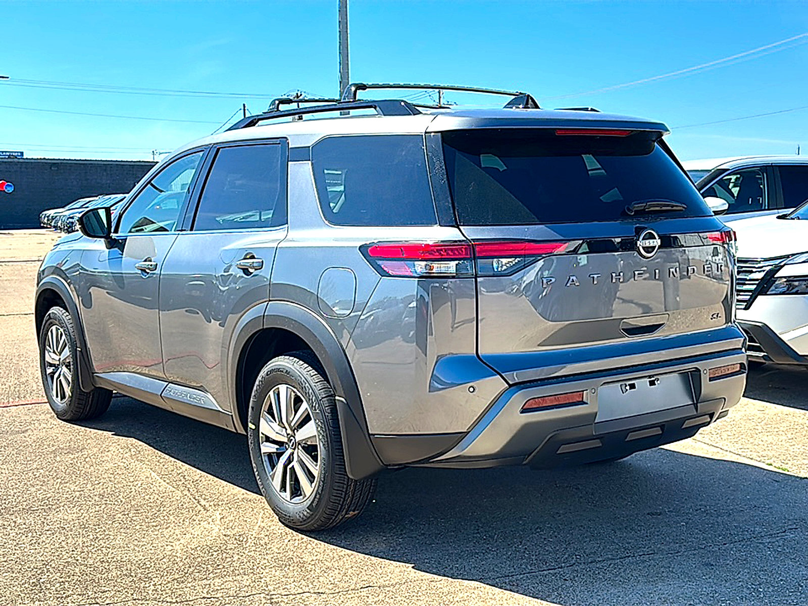 New 2026 Nissan Pathfinder SL image 6