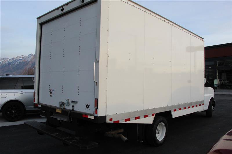 Used 2024 Chevrolet Express 3500 w/ Power Convenience Package image 8
