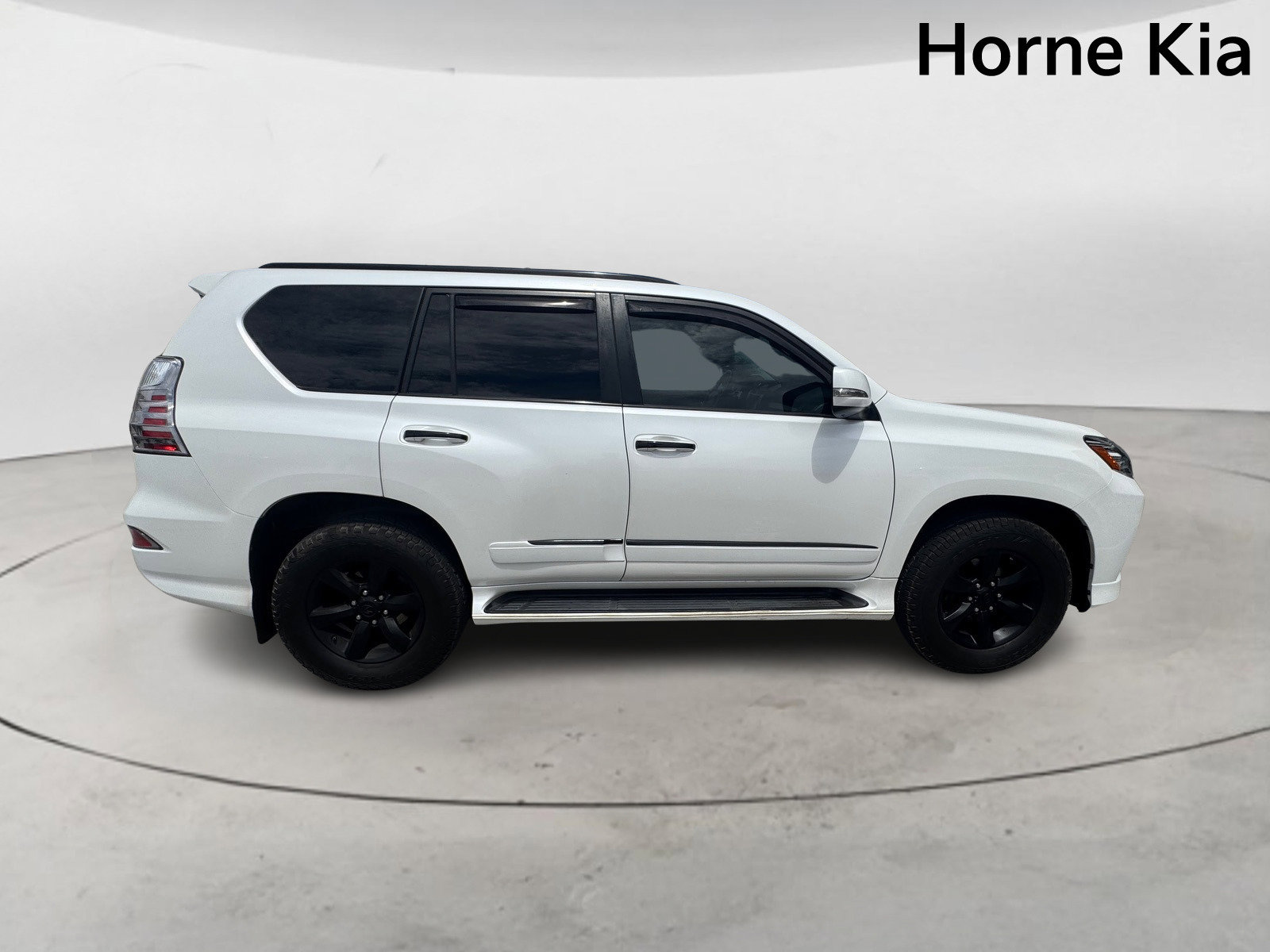 Used 2018 Lexus GX 460 w/ Navigation Package image 3