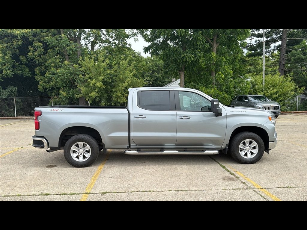 Used 2023 Chevrolet Silverado 1500 LT w/ Protection Package AWD/4WD image 6