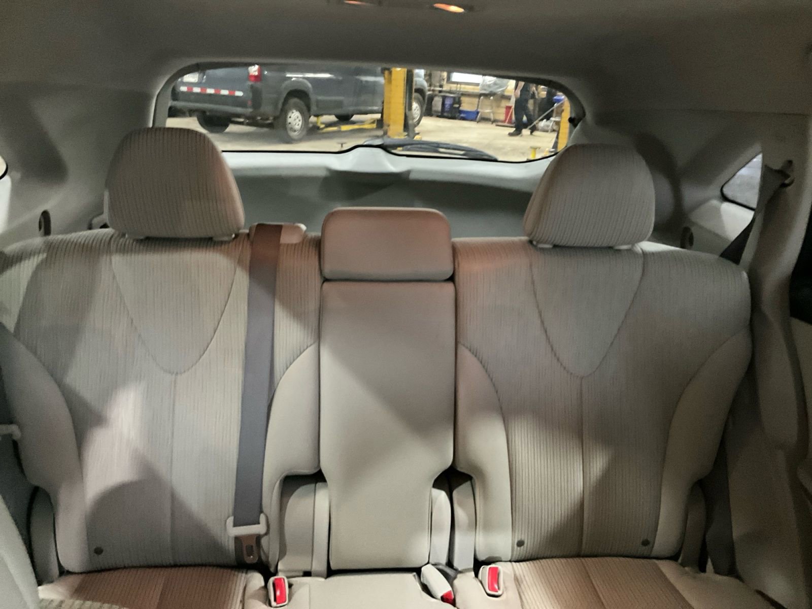 Used 2010 Toyota Venza AWD image 32