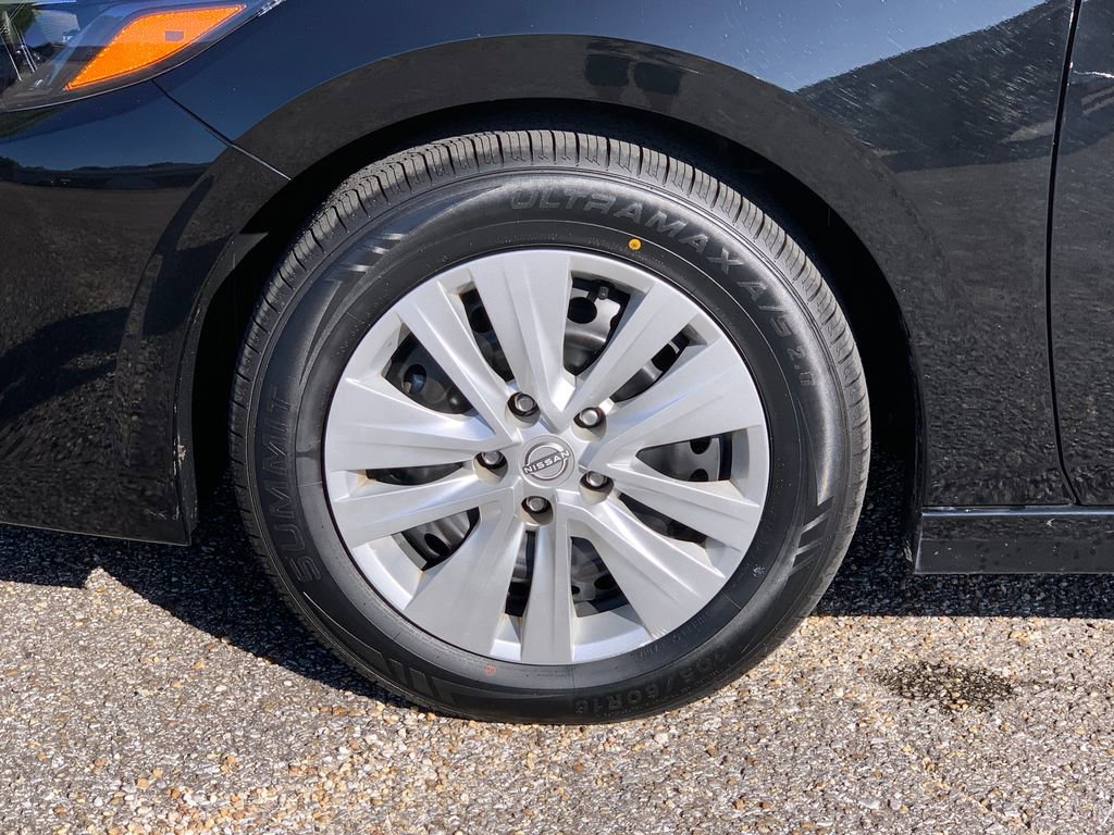 Used 2024 Nissan Sentra S image 8