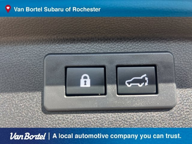 Used 2023 Subaru Forester Touring AWD/4WD image 27