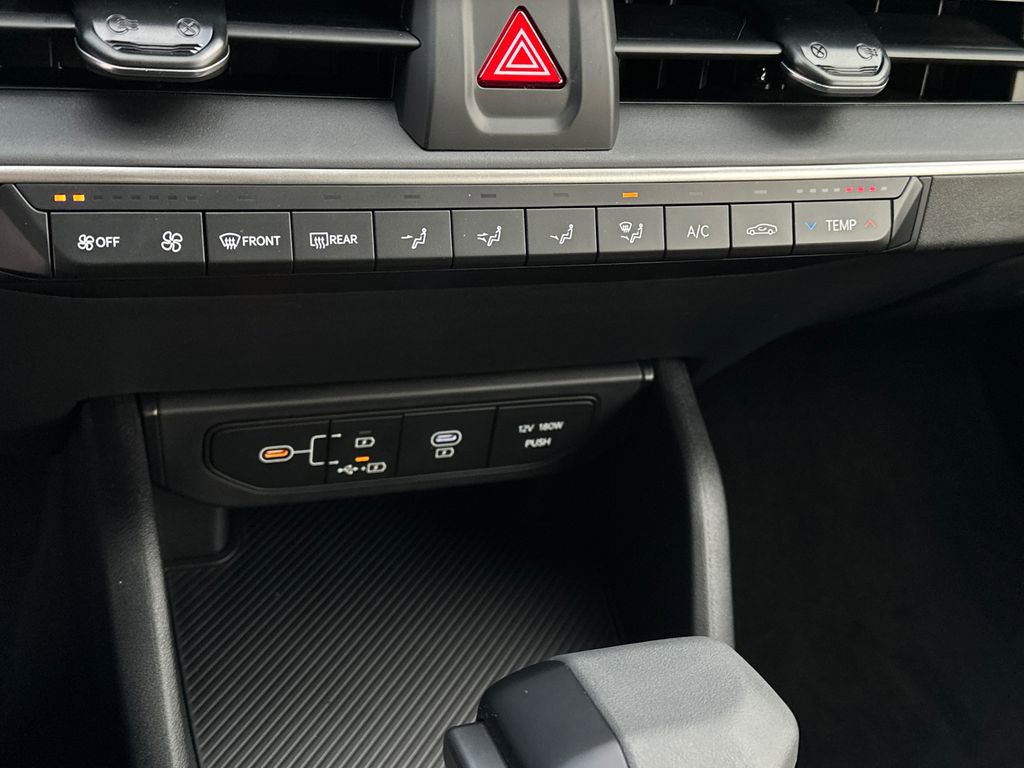 New 2025 Kia K4 FWD image 23
