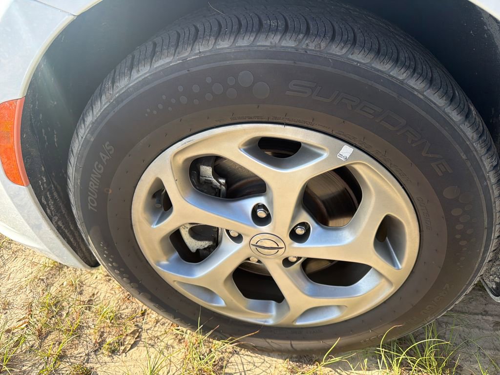 Used 2023 Chrysler Pacifica Limited FWD image 15
