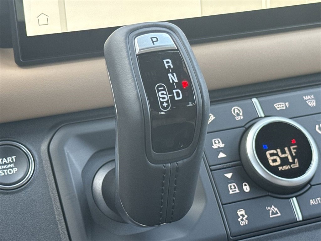 Used 2025 Land Rover Defender 110 X-Dynamic SE image 27