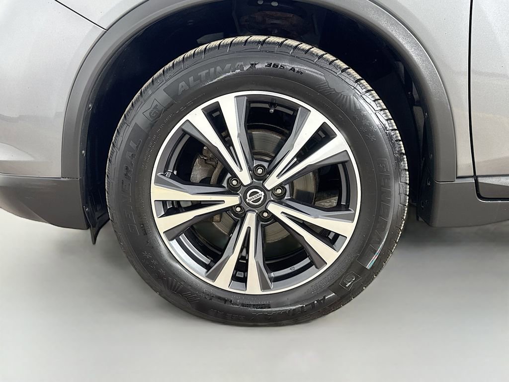 Used 2018 Nissan Rogue SL w/ Premium Package image 39