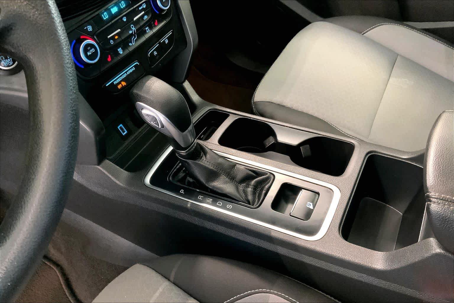 Used 2019 Ford Escape SE FWD image 17