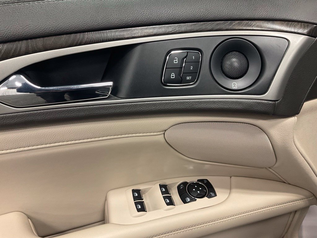 Used 2019 Lincoln MKZ Reserve FWD image 15