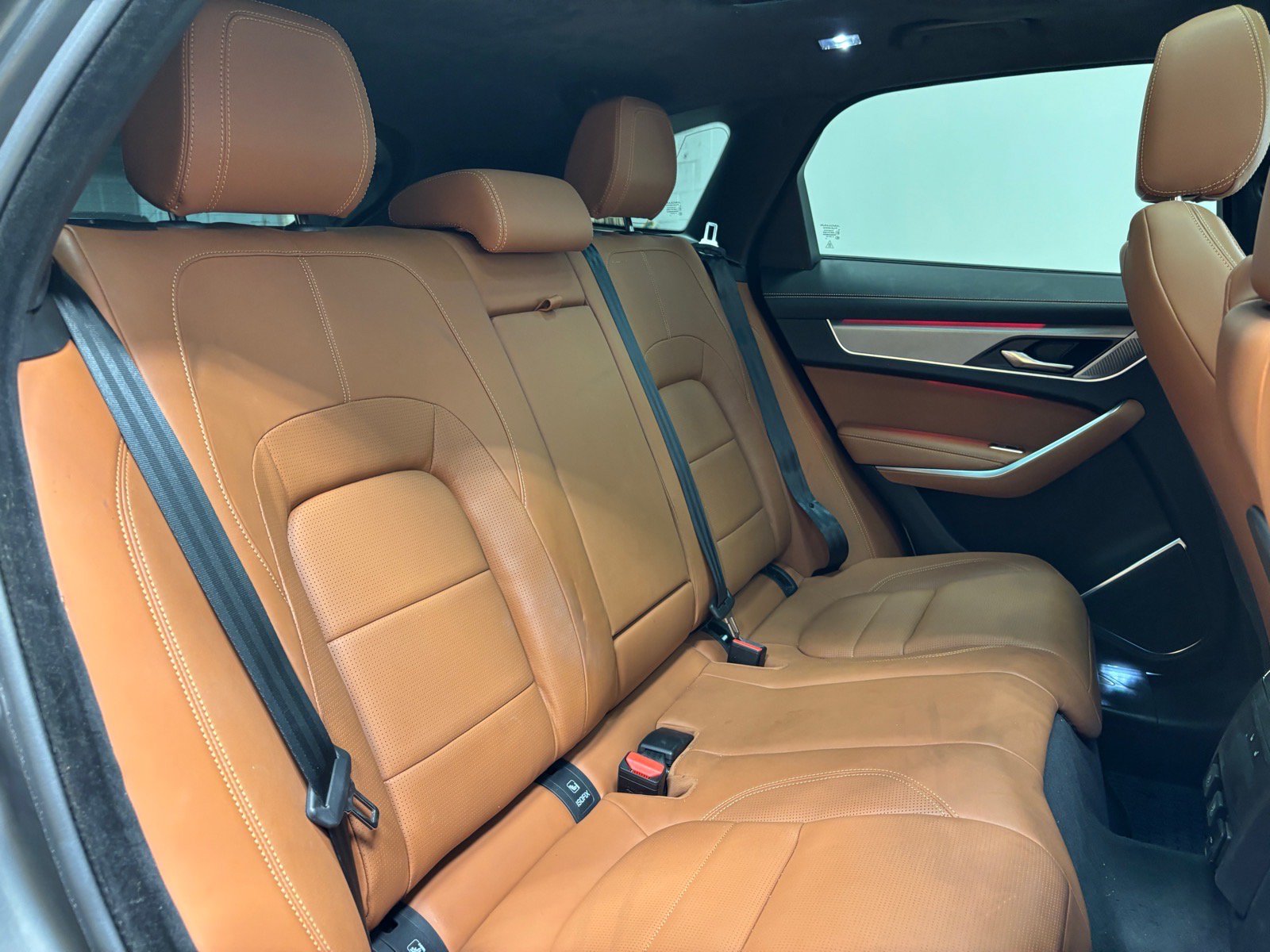 New 2025 Jaguar F-PACE R-Dynamic S AWD/4WD image 37