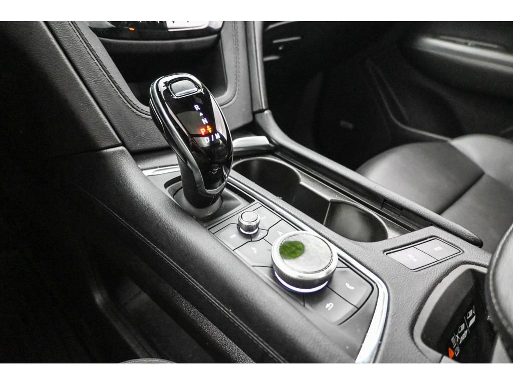 Certified 2024 Cadillac XT6 Premium Luxury AWD/4WD image 16
