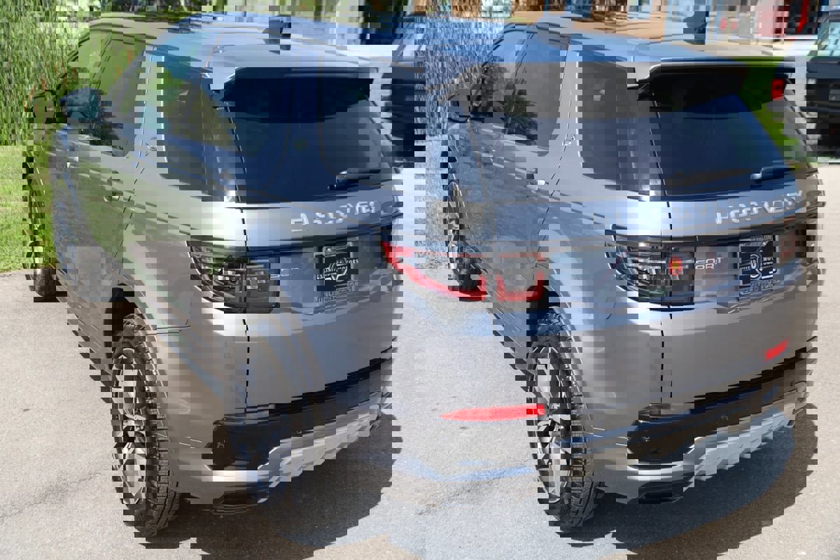 Used 2024 Land Rover Discovery Sport S image 29