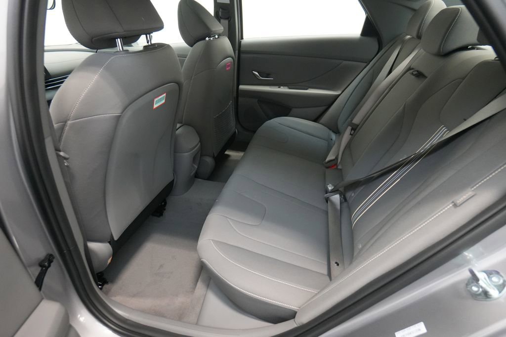 New 2026 Hyundai Elantra SEL Sport image 18