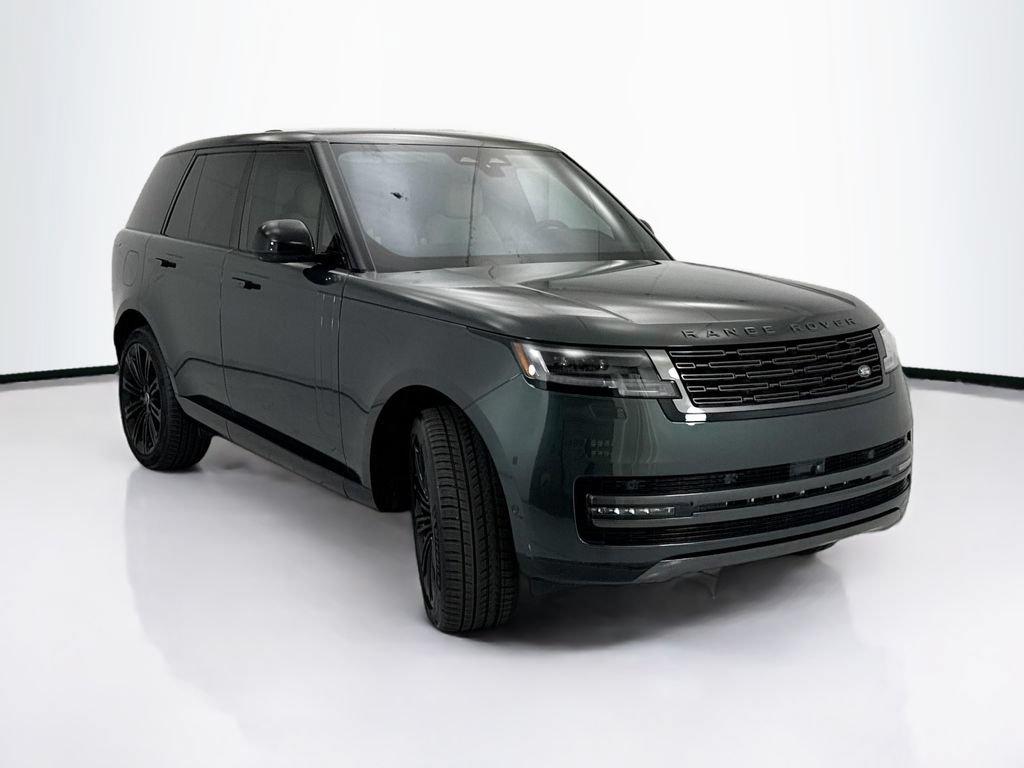 Used 2024 Land Rover Range Rover SE AWD/4WD image 3