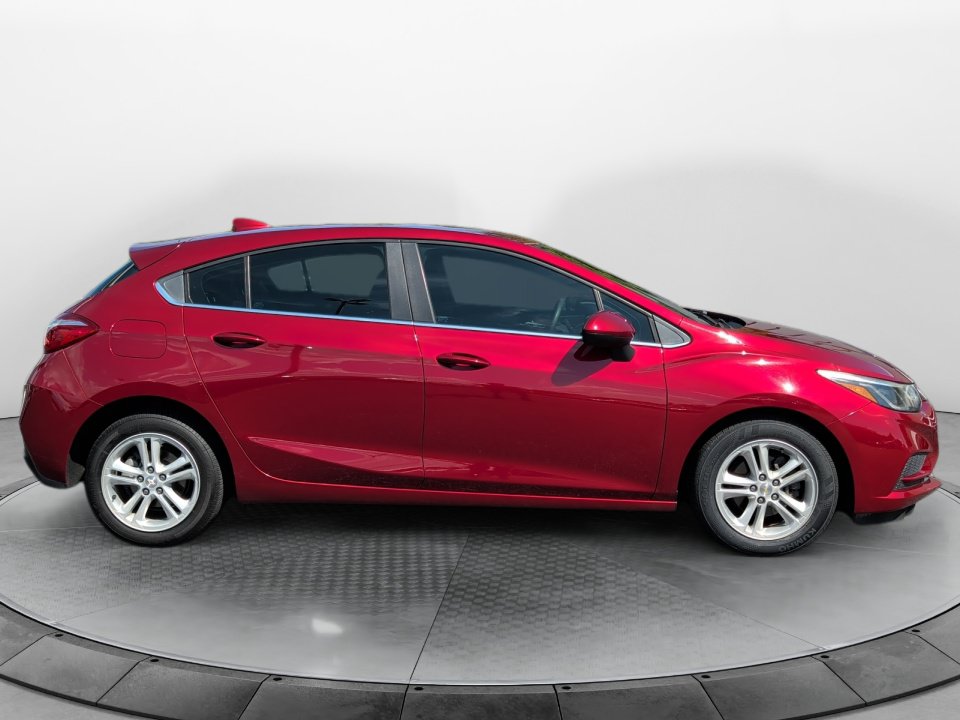 Used 2018 Chevrolet Cruze LT FWD image 8