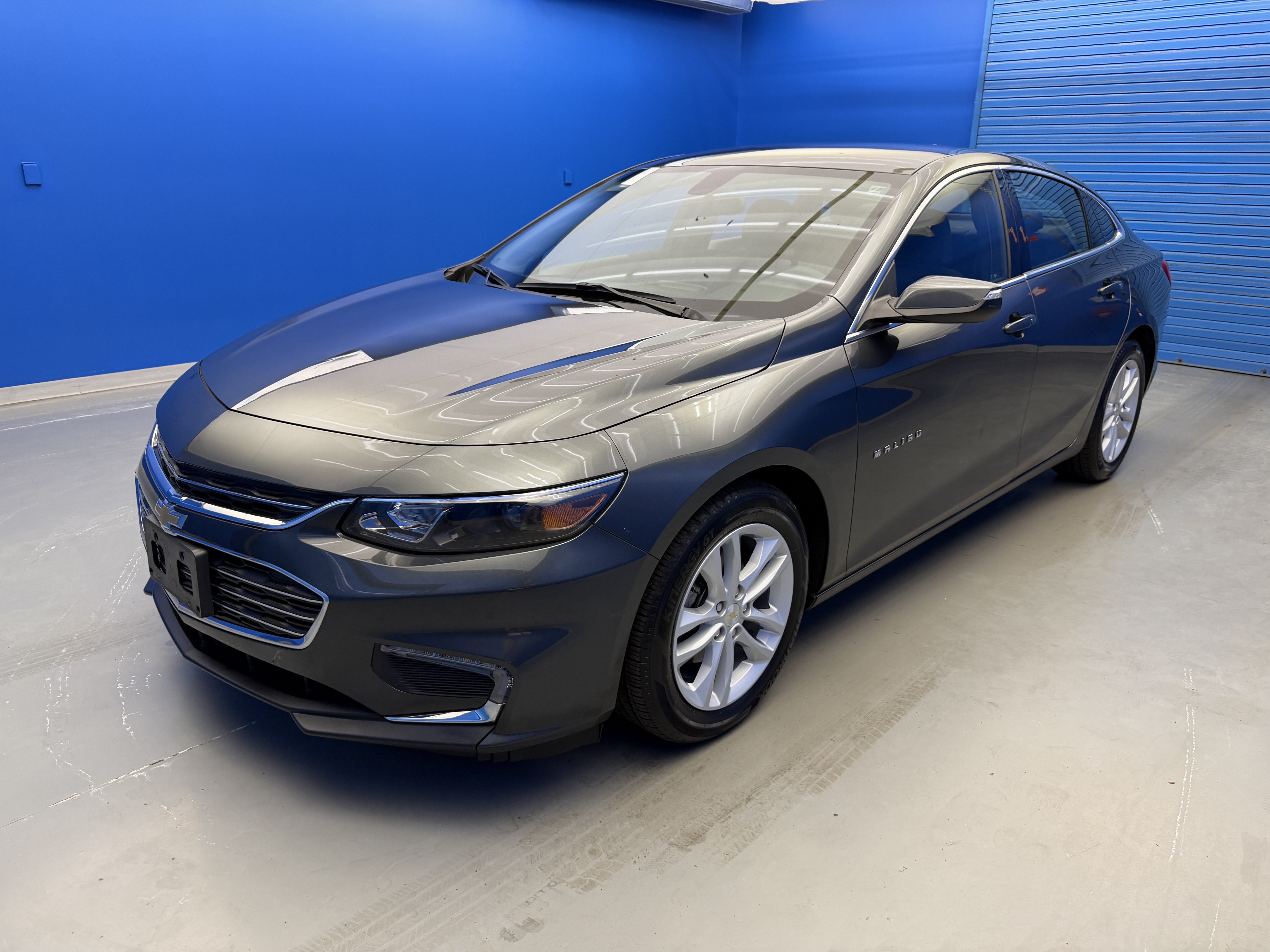 Used 2016 Chevrolet Malibu LT FWD image 4