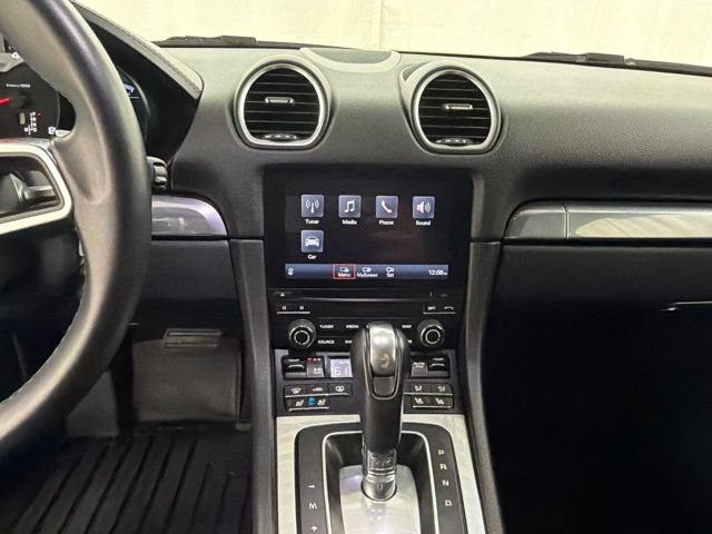 Used 2019 Porsche 718 Boxster RWD image 17