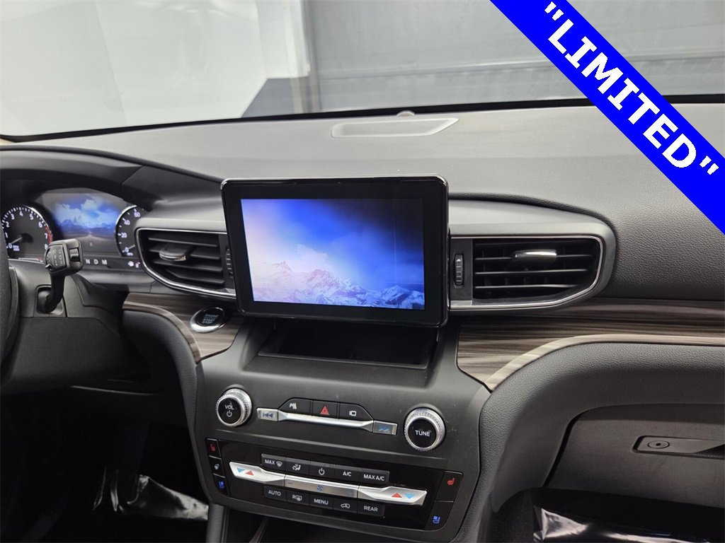 Used 2020 Ford Explorer Limited w/ Class III Trailer Tow Package image 18